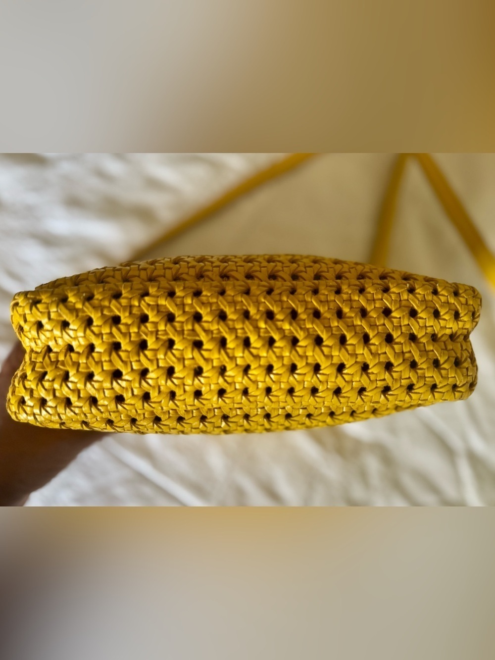 🏷️🧡🔥Clare V. - Yellow Dandelion Rattan Midi Sac - OS - Picture 3 of 4